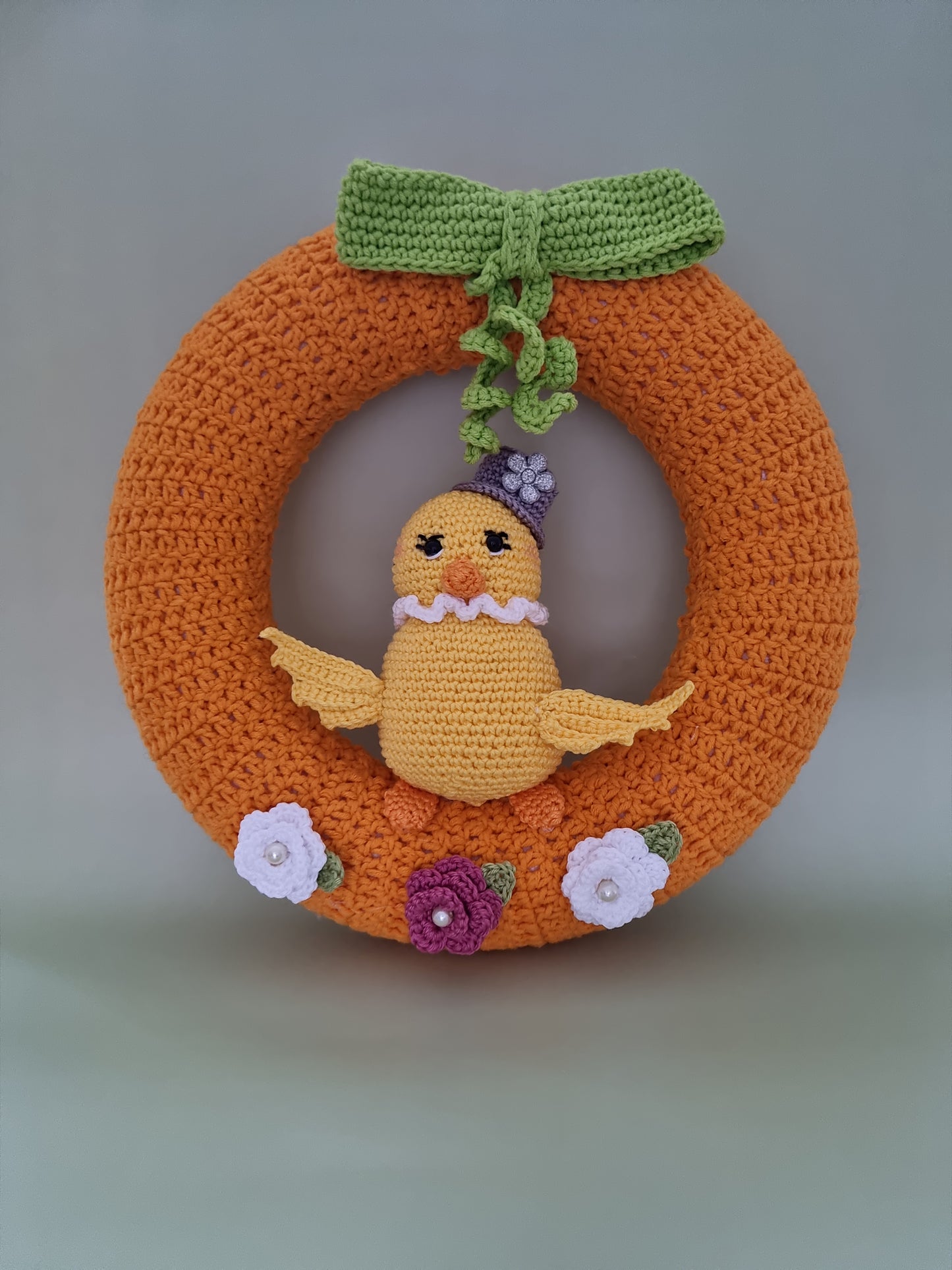 Lente kuiken in krans